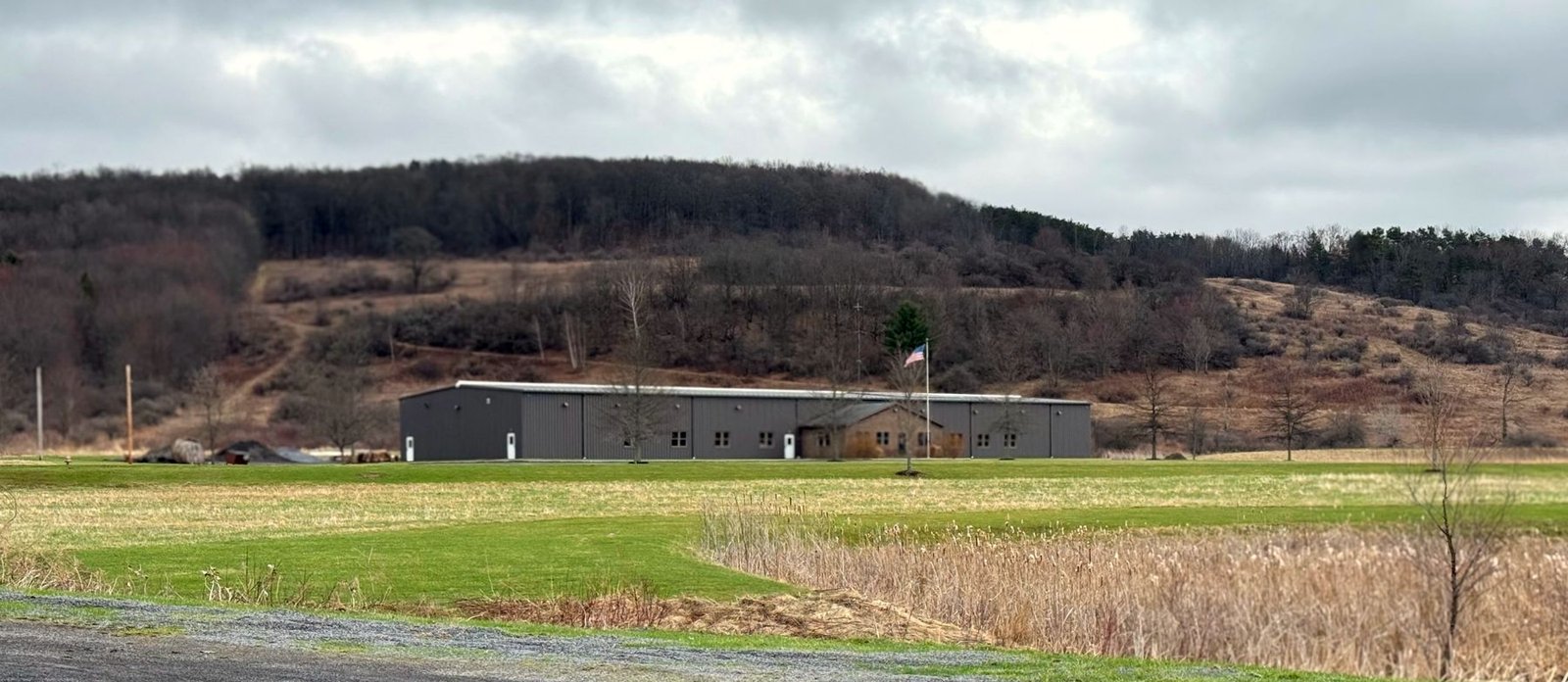 Air-cooled warehouse hosting facility 1 in NY state